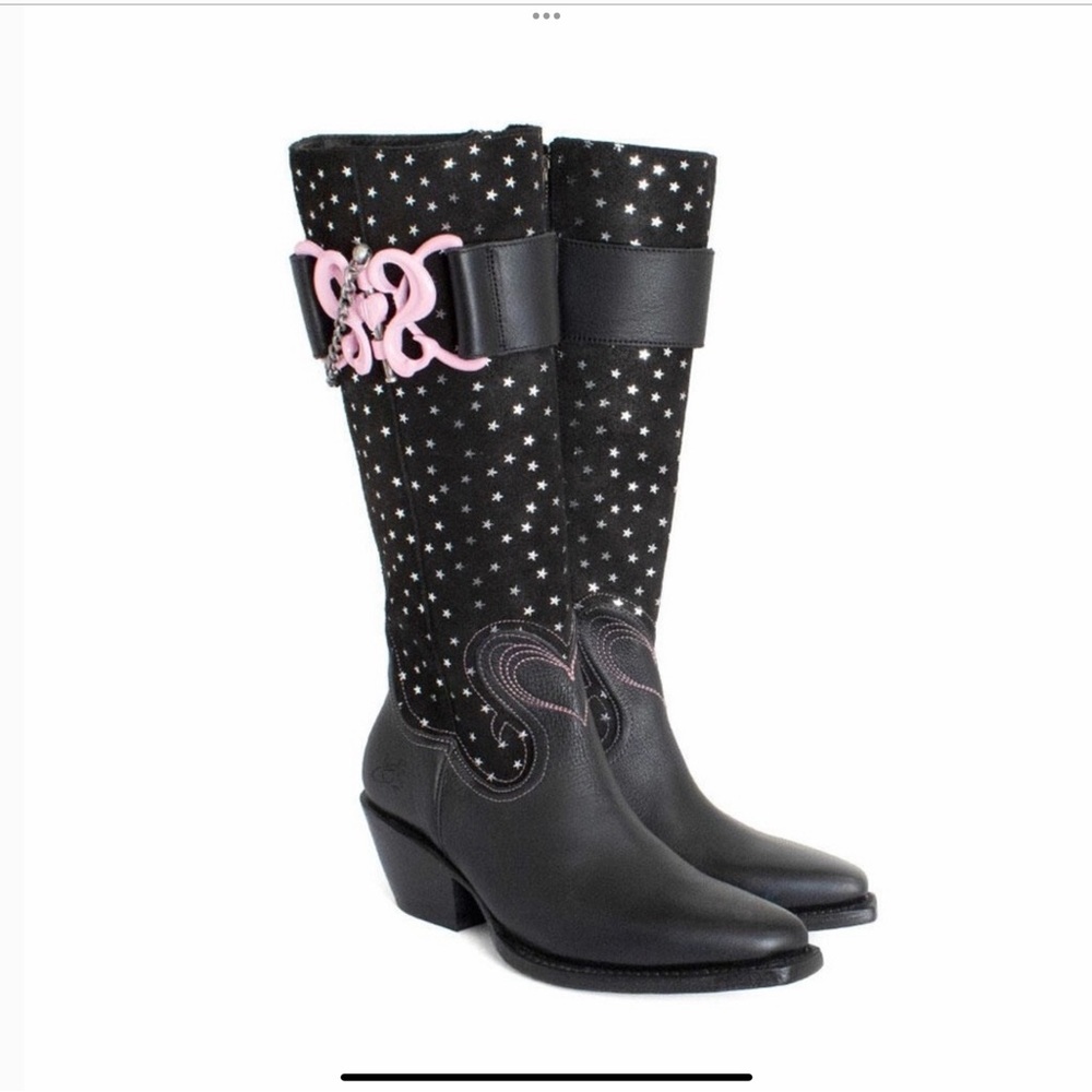 Kay boots John Fluevog 7.5 pink heart lock black leather iridescent star suede